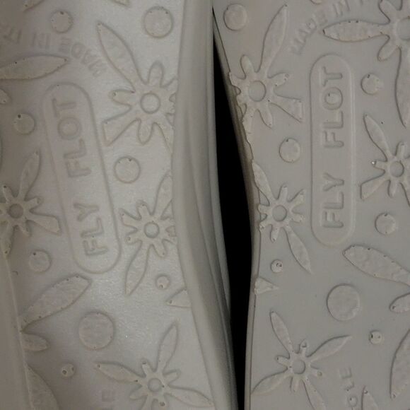 Ladies Red  FlyFlot Wide Fit Clogs size 39 US 8 - Picture 14 of 16